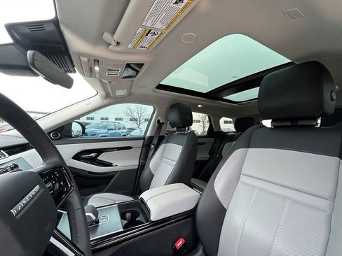 Used 2024 Land Rover Range Rover Evoque Dynamic SE image 12