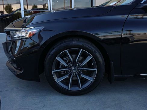Used 2021 Honda Accord EX-L image 11