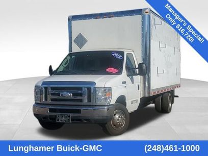 Used 2015 Ford E-350 and Econoline 350 Super Duty w/ Exterior Upgrade Package