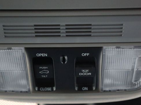 Used 2018 Honda Odyssey EX-L image 37