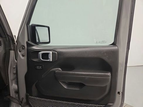 Used 2023 Jeep Gladiator Sport AWD/4WD image 32