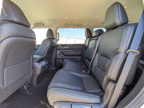 New 2026 Nissan Armada SV image 15