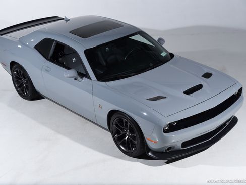 Used 2021 Dodge Challenger R/T Scat Pack image 7
