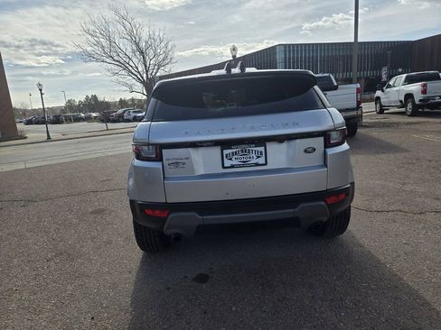 Used 2018 Land Rover Range Rover Evoque SE Premium image 8