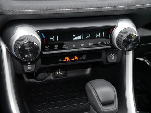 Certified 2025 Toyota RAV4 XLE AWD/4WD image 23