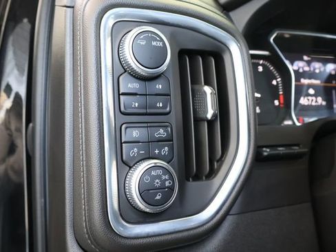 Used 2022 GMC Sierra 2500 Denali w/ Denali Black Diamond Edition AWD/4WD image 21