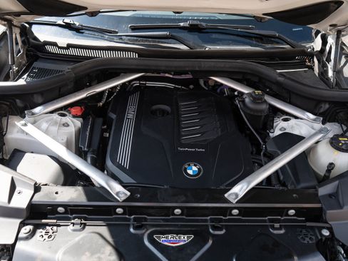 Used 2021 BMW X5 xDrive40i w/ M Sport Package image 56