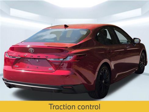 Used 2025 Toyota Camry SE FWD image 6