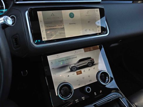 Used 2021 Land Rover Range Rover Velar R-Dynamic S image 27