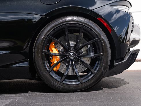 Used 2023 McLaren Artura RWD image 34