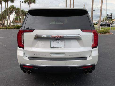 Used 2021 GMC Yukon Denali w/ Denali Ultimate Package RWD image 5