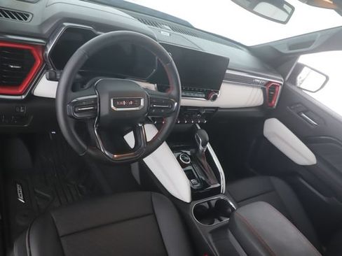 Used 2024 GMC Canyon AT4X AWD/4WD image 17