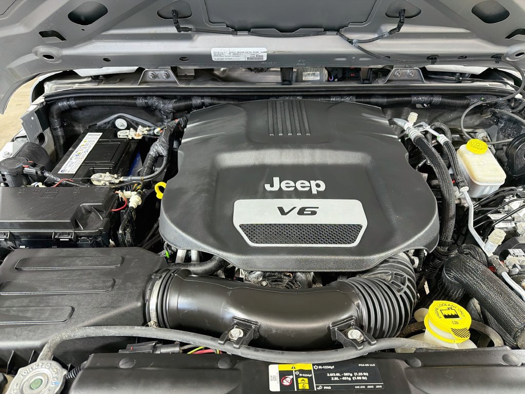 Used 2017 Jeep Wrangler Unlimited Sport w/ Quick Order Package 24S AWD/4WD image 28