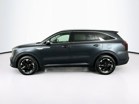 Used 2024 Kia Sorento S FWD image 4
