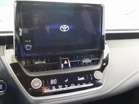 Used 2024 Toyota Corolla SE image 18