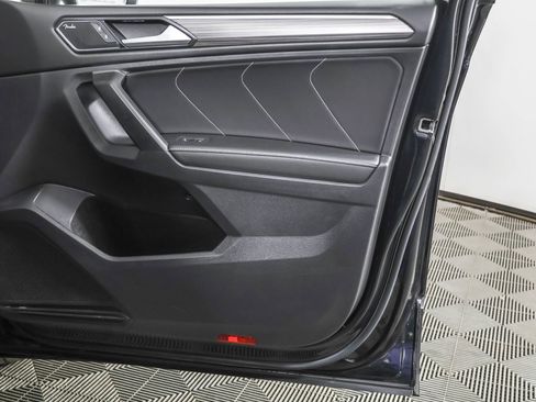 Used 2023 Volkswagen Tiguan SEL R-Line image 48