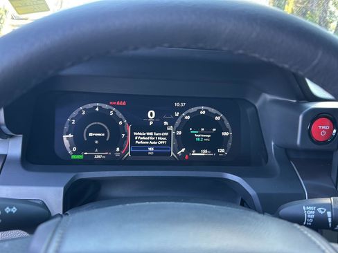 Used 2025 Toyota Tacoma TRD Off-Road image 18