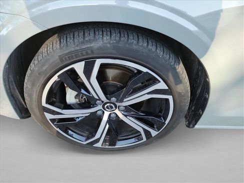 Used 2024 Volvo S60 B5 Plus AWD/4WD image 9