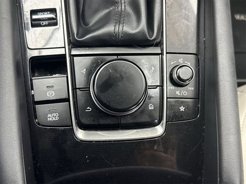 Used 2021 MAZDA MAZDA3 s image 28