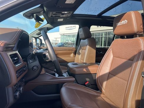 Used 2024 Chevrolet Tahoe High Country w/ Max Trailering Package image 16