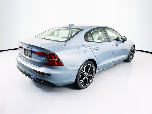 Used 2024 Volvo S60 B5 Plus image 9