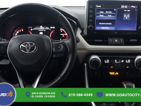 Used 2022 Toyota RAV4 Limited FWD image 5
