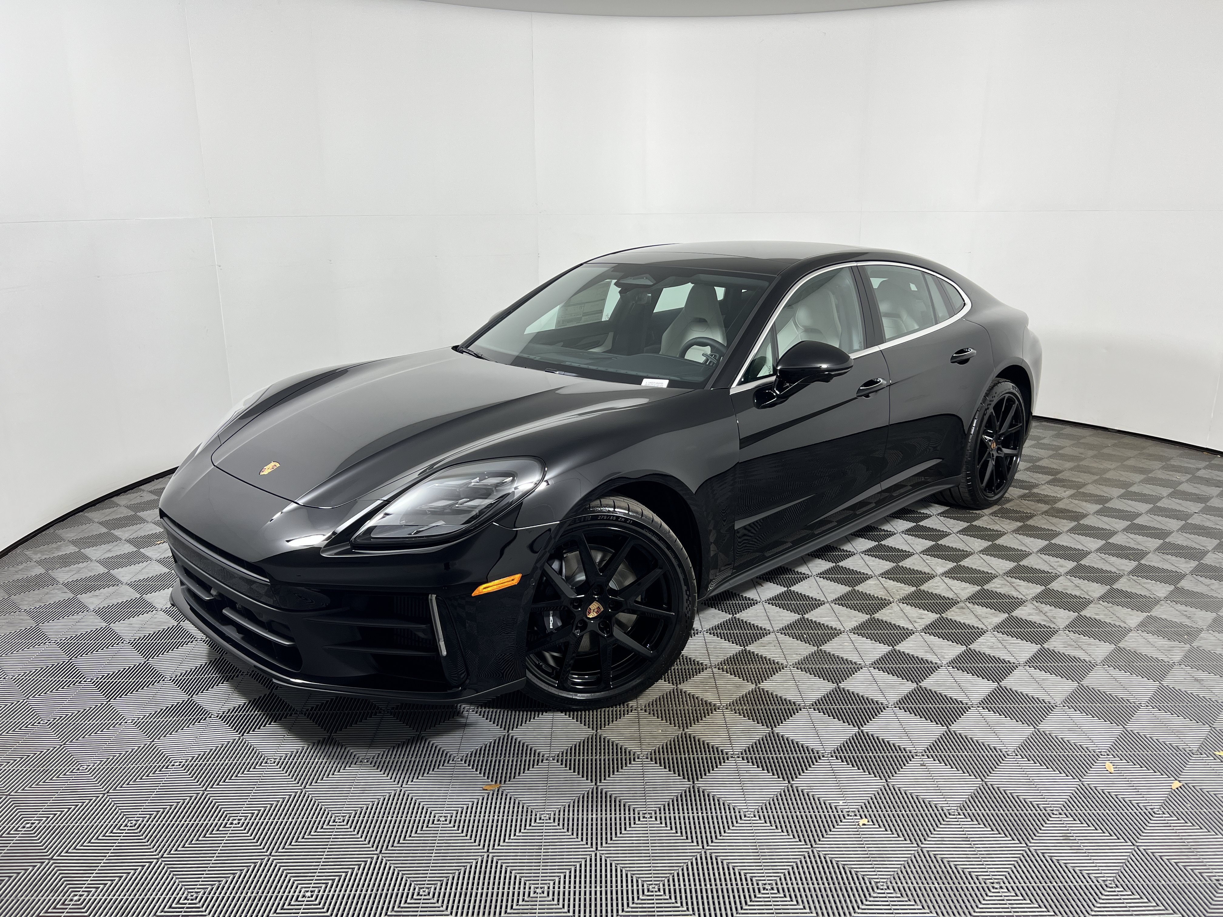 New 2026 Porsche Panamera RWD image 1