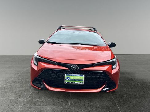 Used 2026 Toyota Corolla SE FWD image 2
