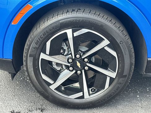 Used 2025 Chevrolet Equinox EV LT w/ Convenience Package FWD image 13