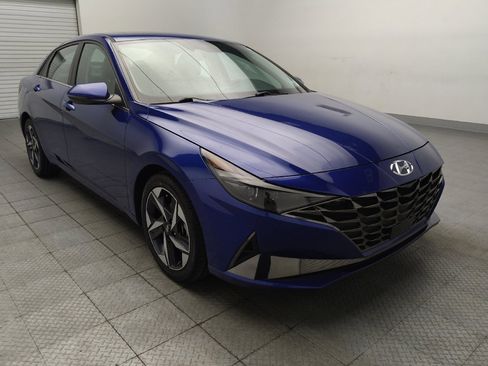 Used 2023 Hyundai Elantra Limited FWD image 13