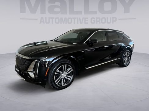 Used 2024 Cadillac Lyriq Luxury AWD/4WD image 1