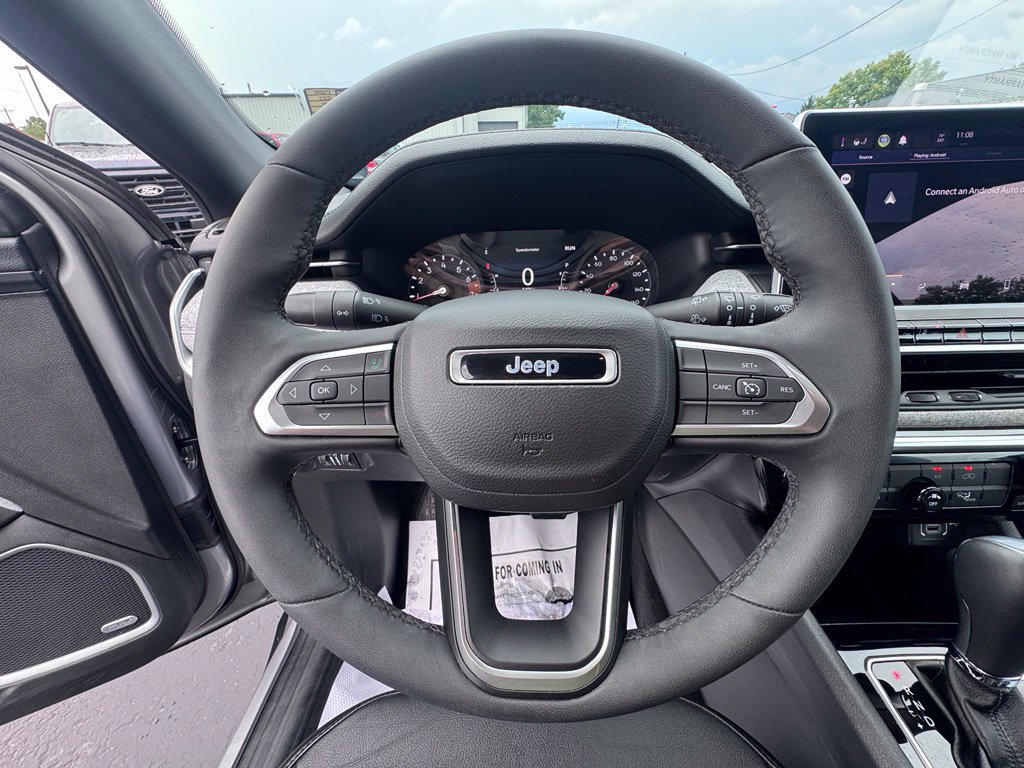 Used 2023 Jeep Compass Latitude w/ Sun and Sound Group AWD/4WD image 13