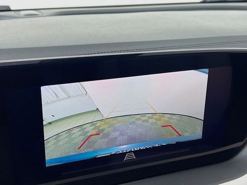 Used 2024 Buick Encore GX Avenir w/ Avenir Convenience Package image 12