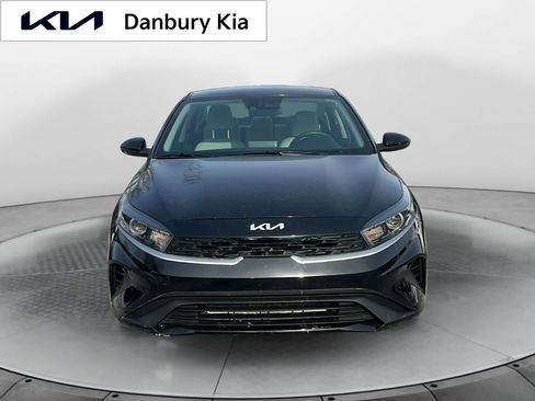 Used 2023 Kia Forte LXS image 2