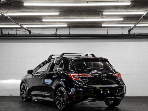 Used 2022 Toyota Corolla SE image 3