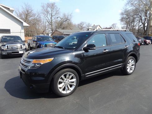 Used 2013 Ford Explorer XLT image 1