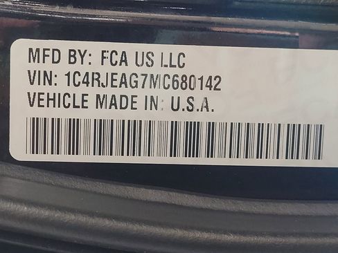 Used 2021 Jeep Grand Cherokee Laredo RWD image 33
