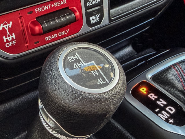 Used 2020 Jeep Gladiator Rubicon w/ LED Lighting Group AWD/4WD image 39