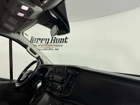 Used 2024 Ford Transit 250 Low Roof w/ Exterior Upgrade Package image 25