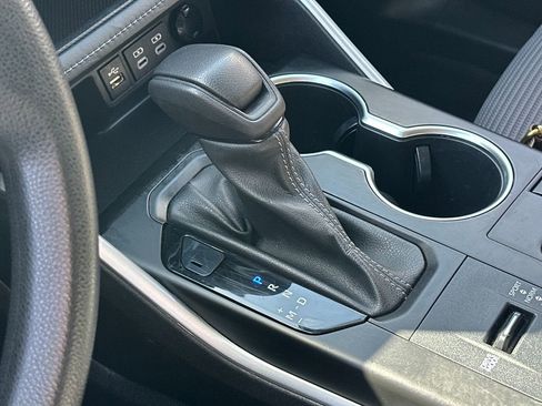 Used 2023 Toyota Highlander LE image 18