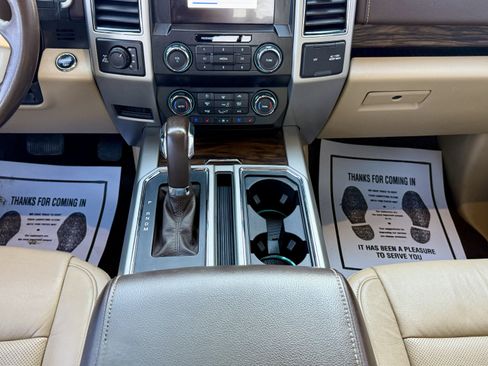 Used 2020 Ford F150 Lariat image 16