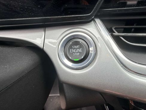 Certified 2024 Chevrolet Trax LT w/ Driver Confidence Package FWD image 16