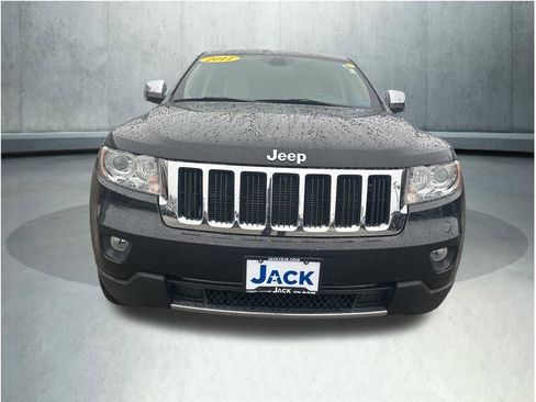 Used 2011 Jeep Grand Cherokee Limited w/ Trailer Tow Group IV image 10