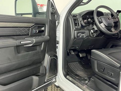 New 2025 RAM 2500 Limited image 27