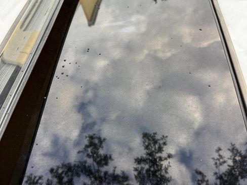 Used 2004 Saturn Vue 2WD V6 w/ Comfort Pkg image 19