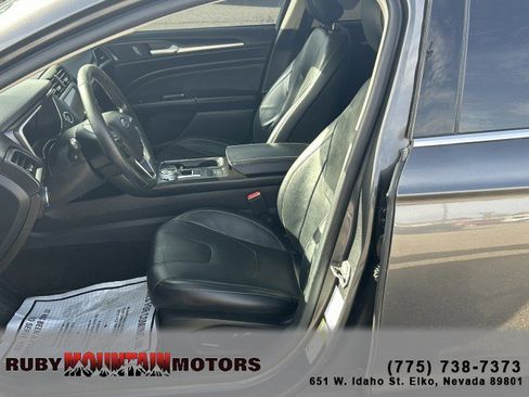 Used 2019 Ford Fusion Titanium image 11