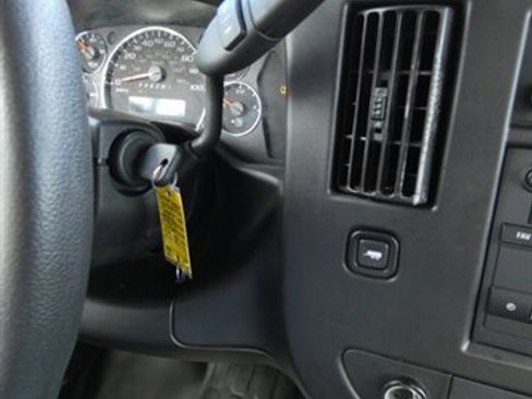 Used 2021 Chevrolet Express 2500 w/ Driver Convenience Package RWD image 28