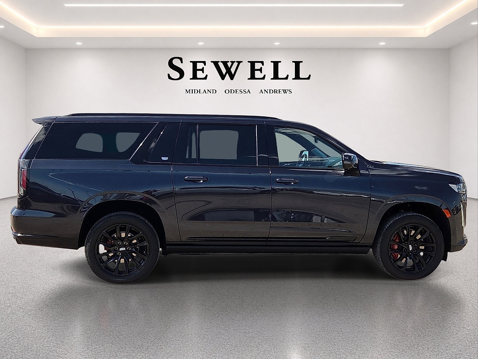 Used 2024 Cadillac Escalade ESV Sport Platinum w/ LPO, ONYX Package AWD/4WD image 5