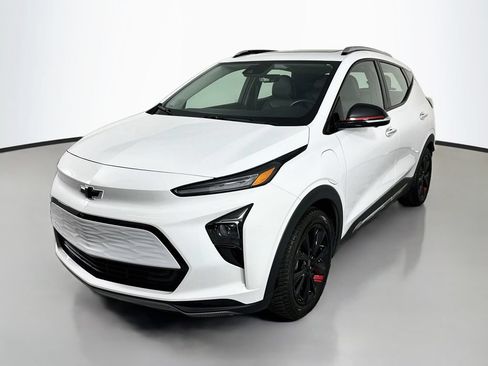 Used 2023 Chevrolet Bolt EUV Premier w/ Sun & Sound Package FWD image 1