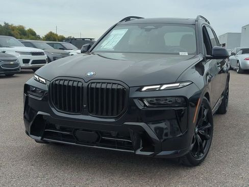 New 2026 BMW X7 xDrive40i w/ M Sport Package AWD/4WD image 3